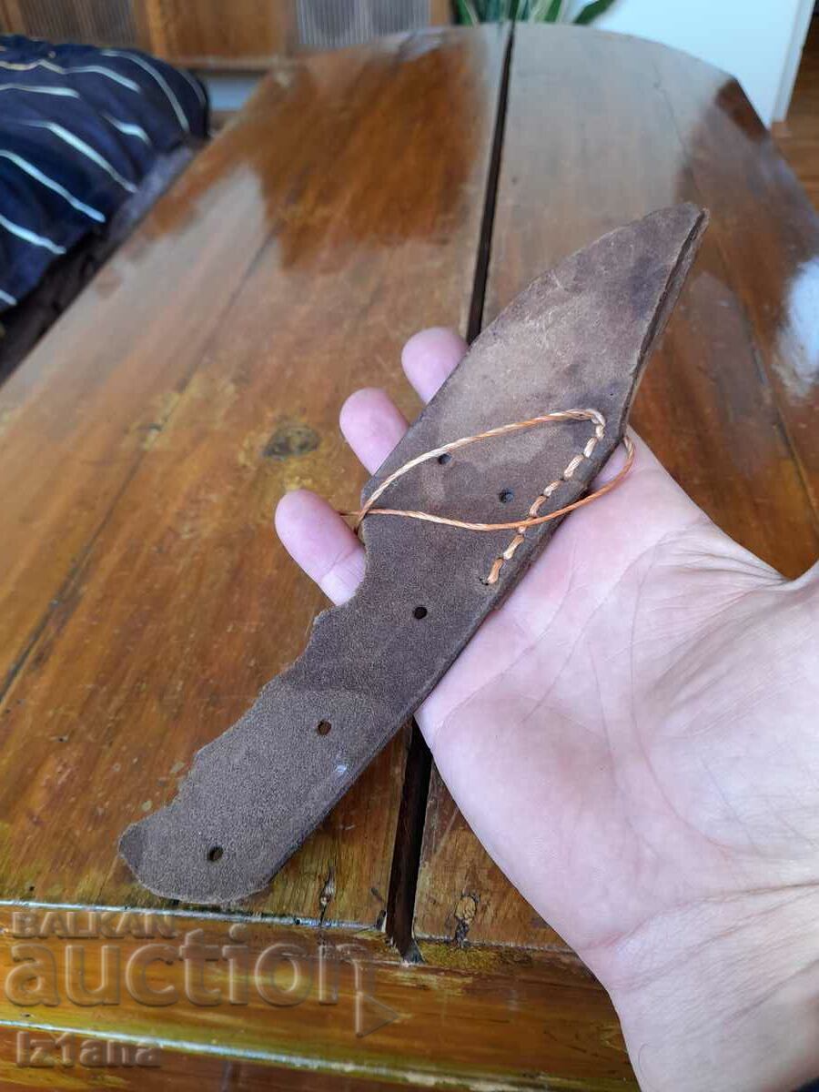 Δημοπρασία Παλιά δερμάτινη θήκη μαχαιριού Δημοπρασία Παλιά δερμάτινη θήκη μαχαιριού