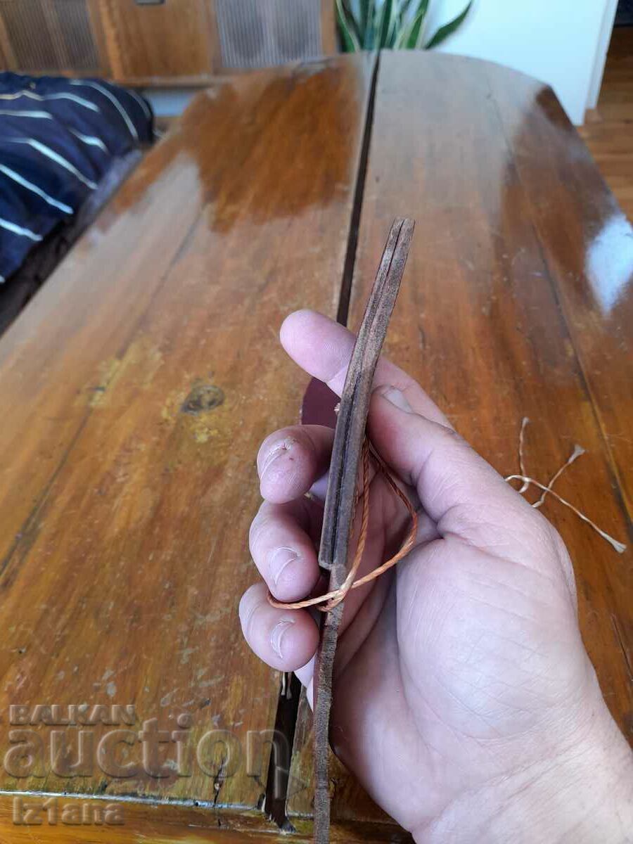 Παράδοση Παλιά δερμάτινη θήκη μαχαιριού Παράδοση Παλιά δερμάτινη θήκη μαχαιριού