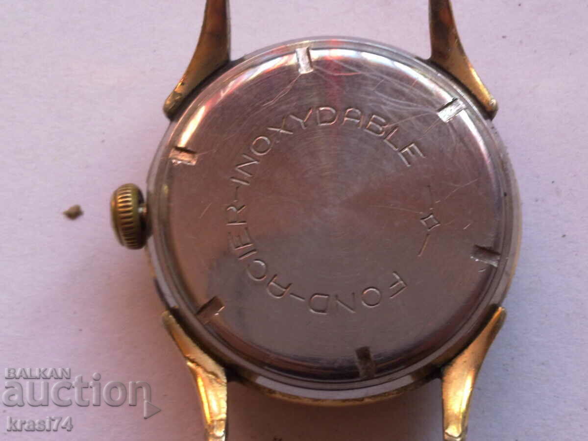 Gold plated watch with price 40.00 BGN | € 20.45 Gold plated watch with price 40.00 BGN | € 20.45