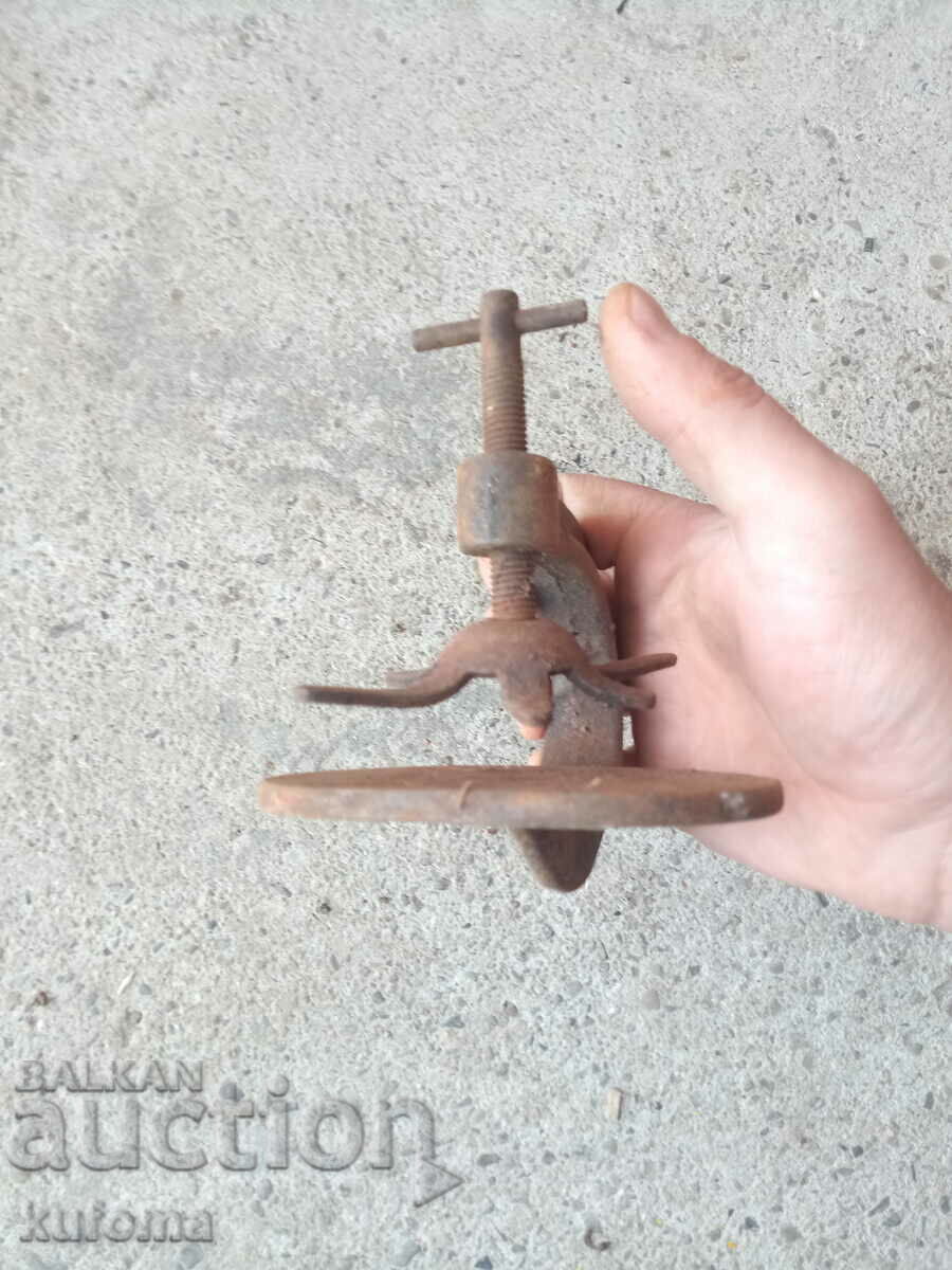 Auction Old clamp for gluing tires Auction Old clamp for gluing tires