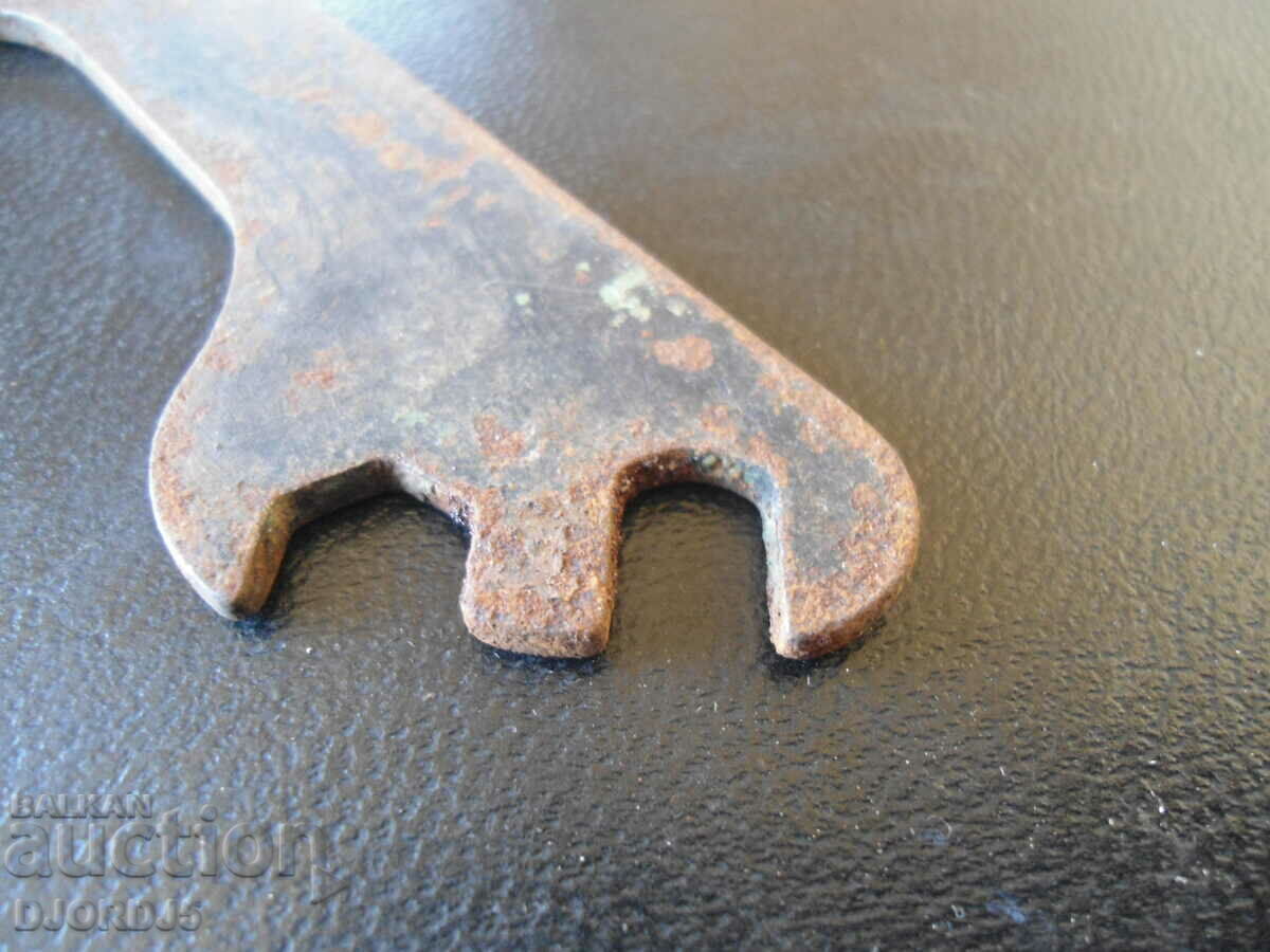 Old key with price 2.00 BGN | € 1.02 Old key with price 2.00 BGN | € 1.02