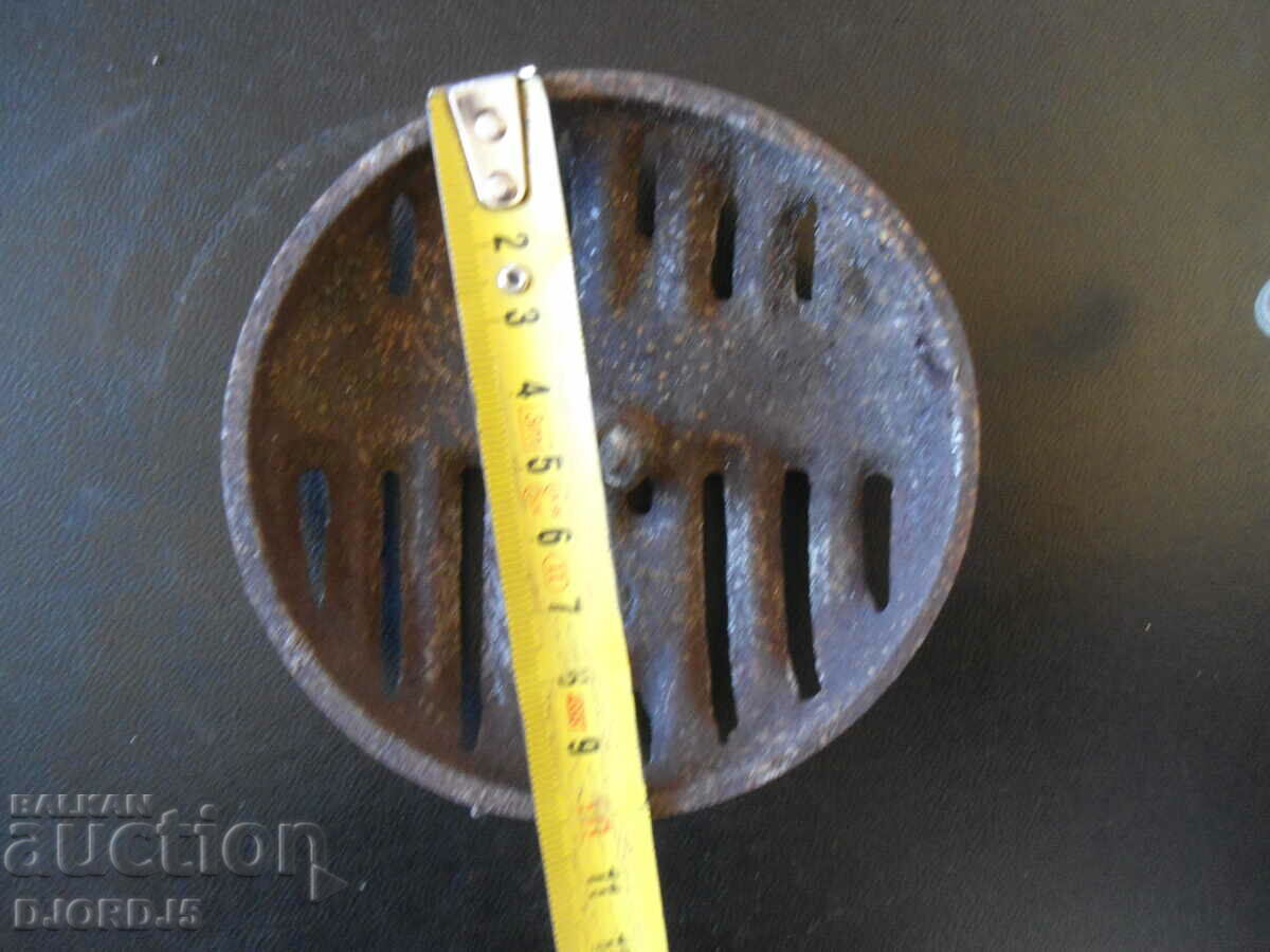 Aplicare de la o sobă veche de combustibil solid cu preț 5.00 BGN | € 2.56 Aplicare de la o sobă veche de combustibil solid cu preț 5.00 BGN | € 2.56