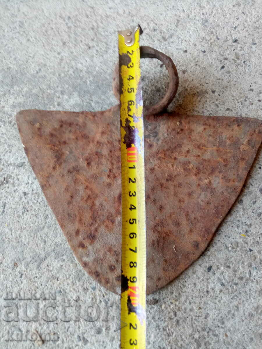 Auction  An old pick