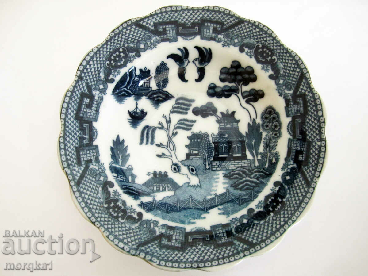Porcelain, plate, saucer with Asian motifs
