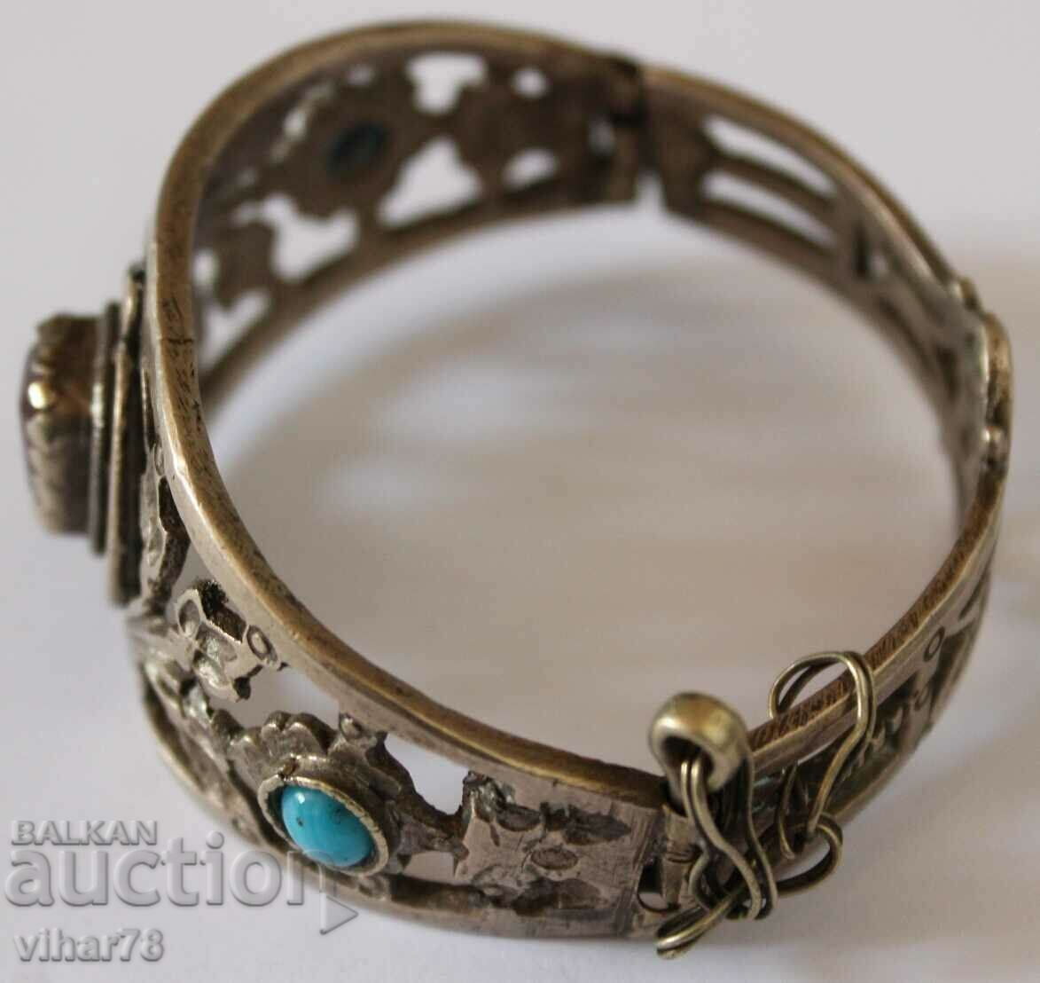 Delivery of VERY BEAUTIFUL WOMEN'S BRACELET-SACHAN