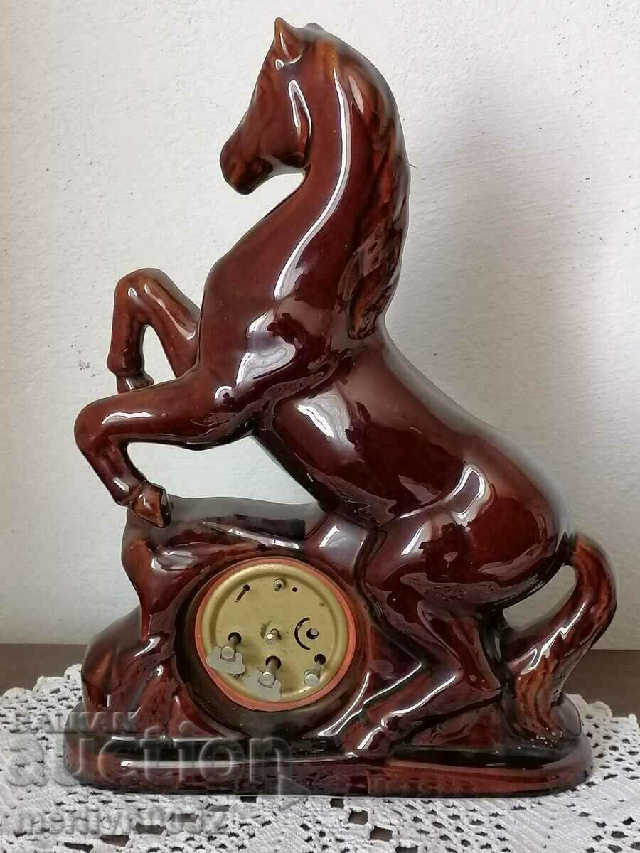Auction  Mercedes Art Deco table clock in porcelain shape