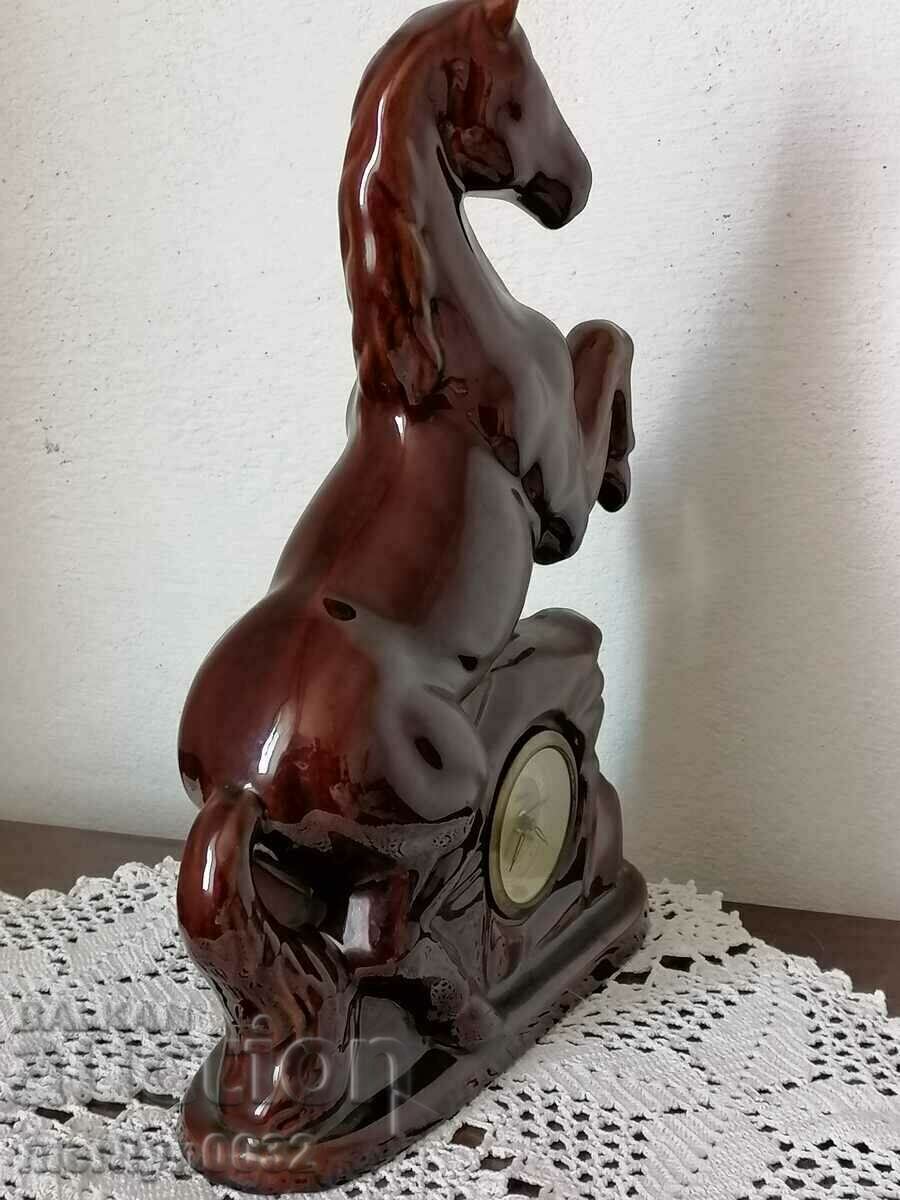 Delivery of Mercedes Art Deco table clock in porcelain shape