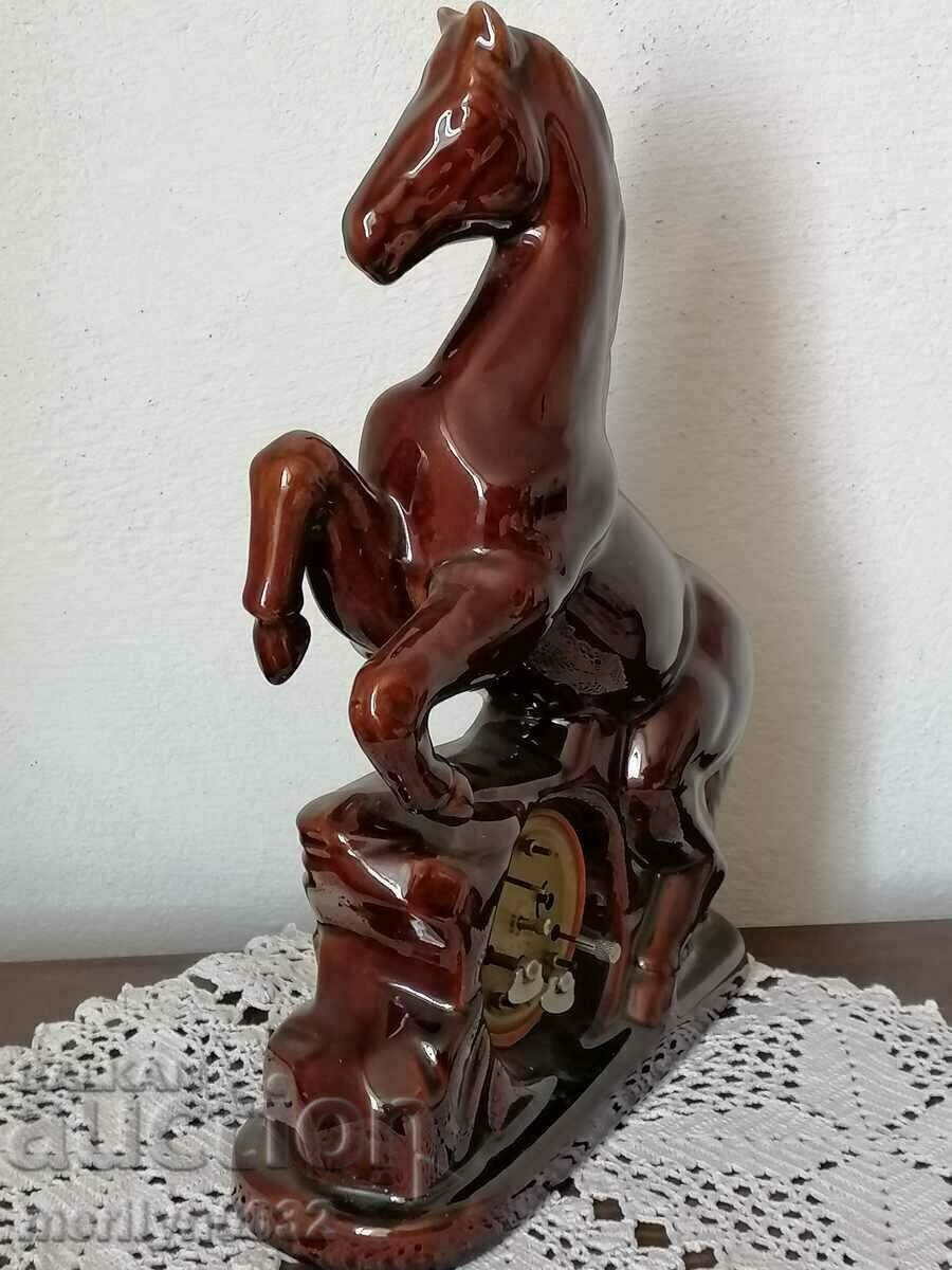 Mercedes Art Deco table clock in porcelain shape - 5