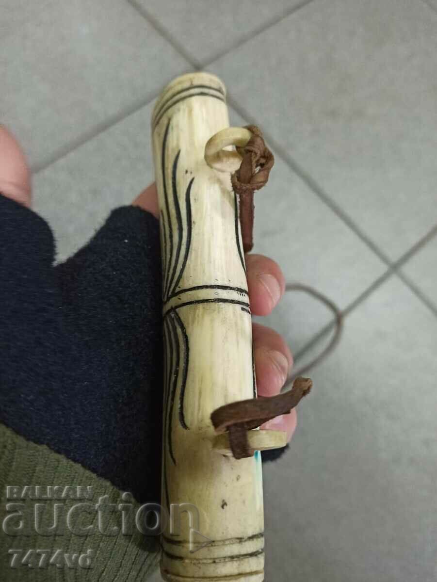 Auction Old bone sheath Auction Old bone sheath