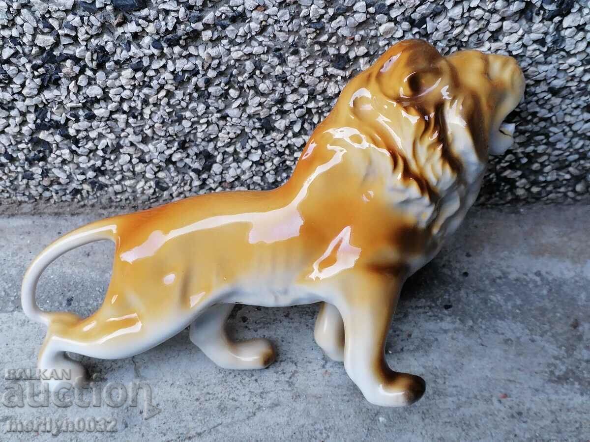 Πορσελάνινη φιγούρα ειδώλιο λιονταριού πορσελάνη με τιμή 98.00 BGN | € 50.11