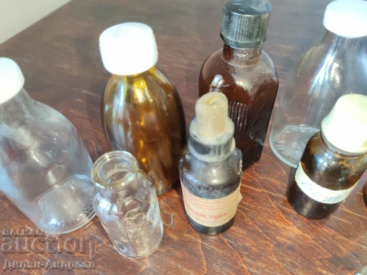 A set of pharmacy glassware from the time of the Soc - 5 A set of pharmacy glassware from the time of the Soc - 5