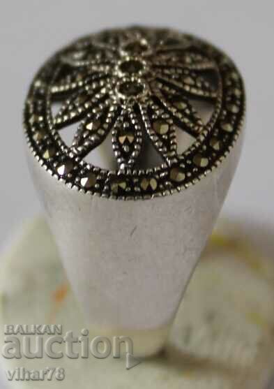 Auction  Silver ring
