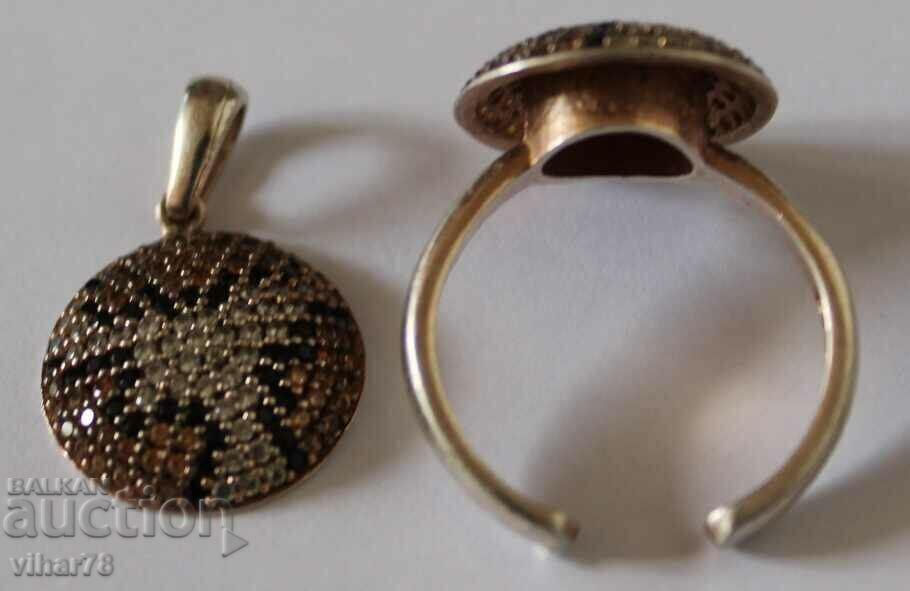 Silver ring with medallion - 5