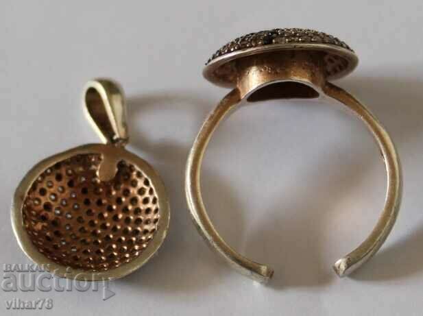 Silver ring with medallion - 6