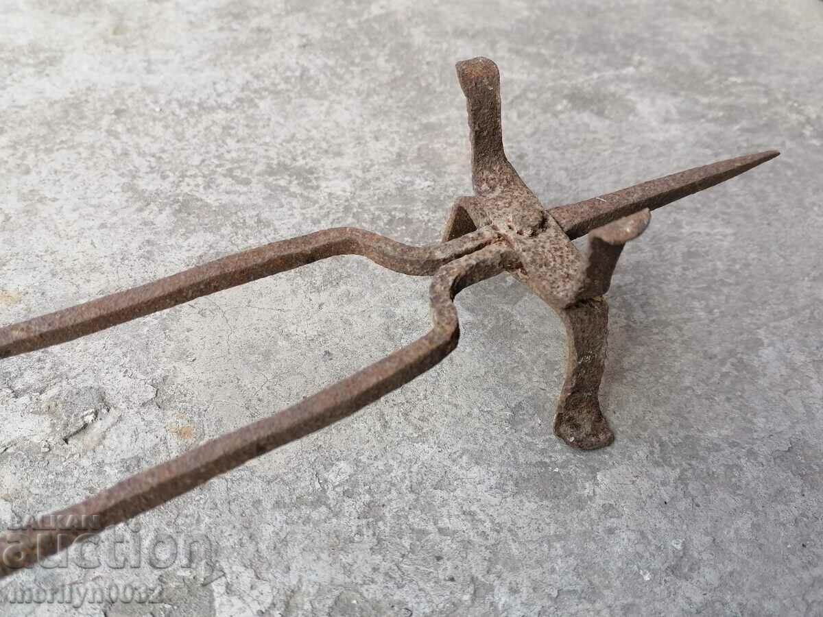 Παλιό σουβλάκι από σφυρήλατο σίδερο για ψήσιμο ψίχουλα - 5 Παλιό σουβλάκι από σφυρήλατο σίδερο για ψήσιμο ψίχουλα - 5