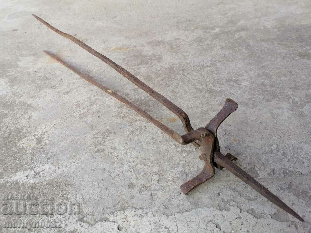 Παλιό σουβλάκι από σφυρήλατο σίδερο για ψήσιμο ψίχουλα - 6 Παλιό σουβλάκι από σφυρήλατο σίδερο για ψήσιμο ψίχουλα - 6