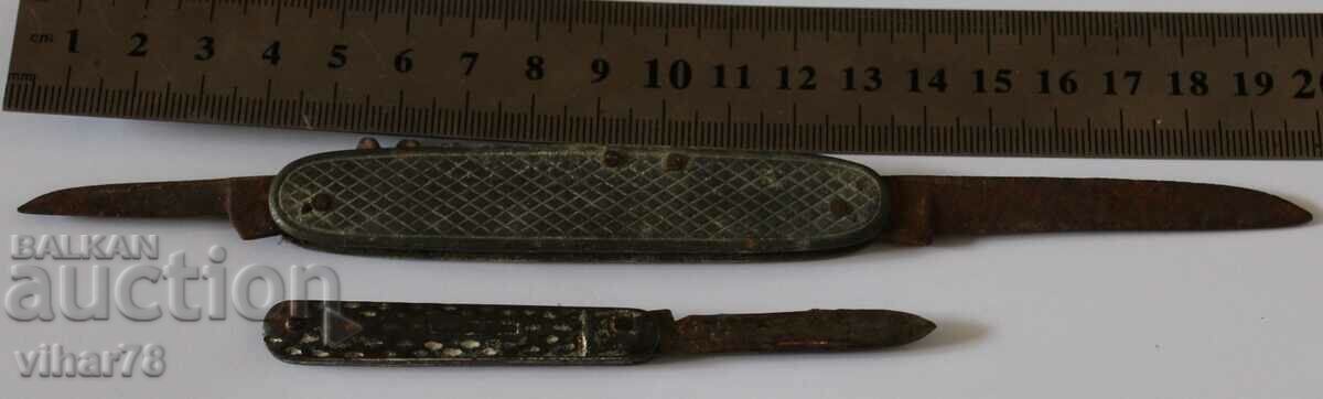 LOT OF 2 LEGS - 5 LOT OF 2 LEGS - 5