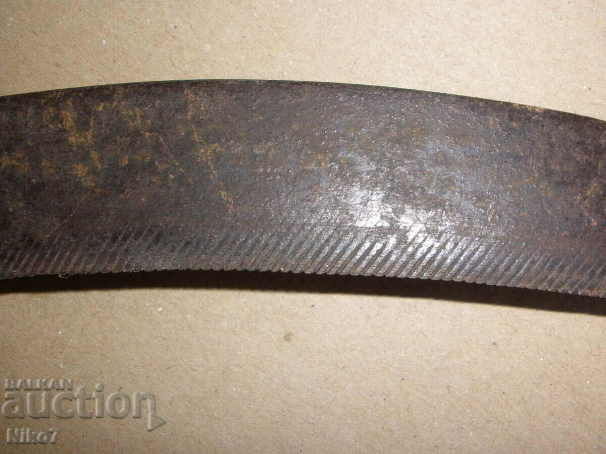 Ancient, large, marked sickle. - 7 Ancient, large, marked sickle. - 7