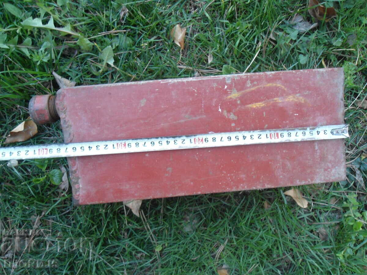 Delivery of Old metal fuel tube Delivery of Old metal fuel tube