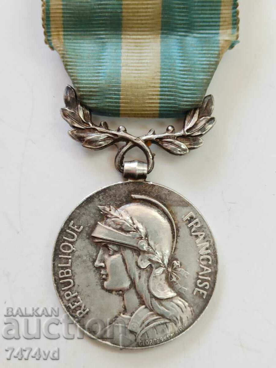 Silver French colonial order, preserved species with price 150.00 BGN | € 76.69 Silver French colonial order, preserved species with price 150.00 BGN | € 76.69