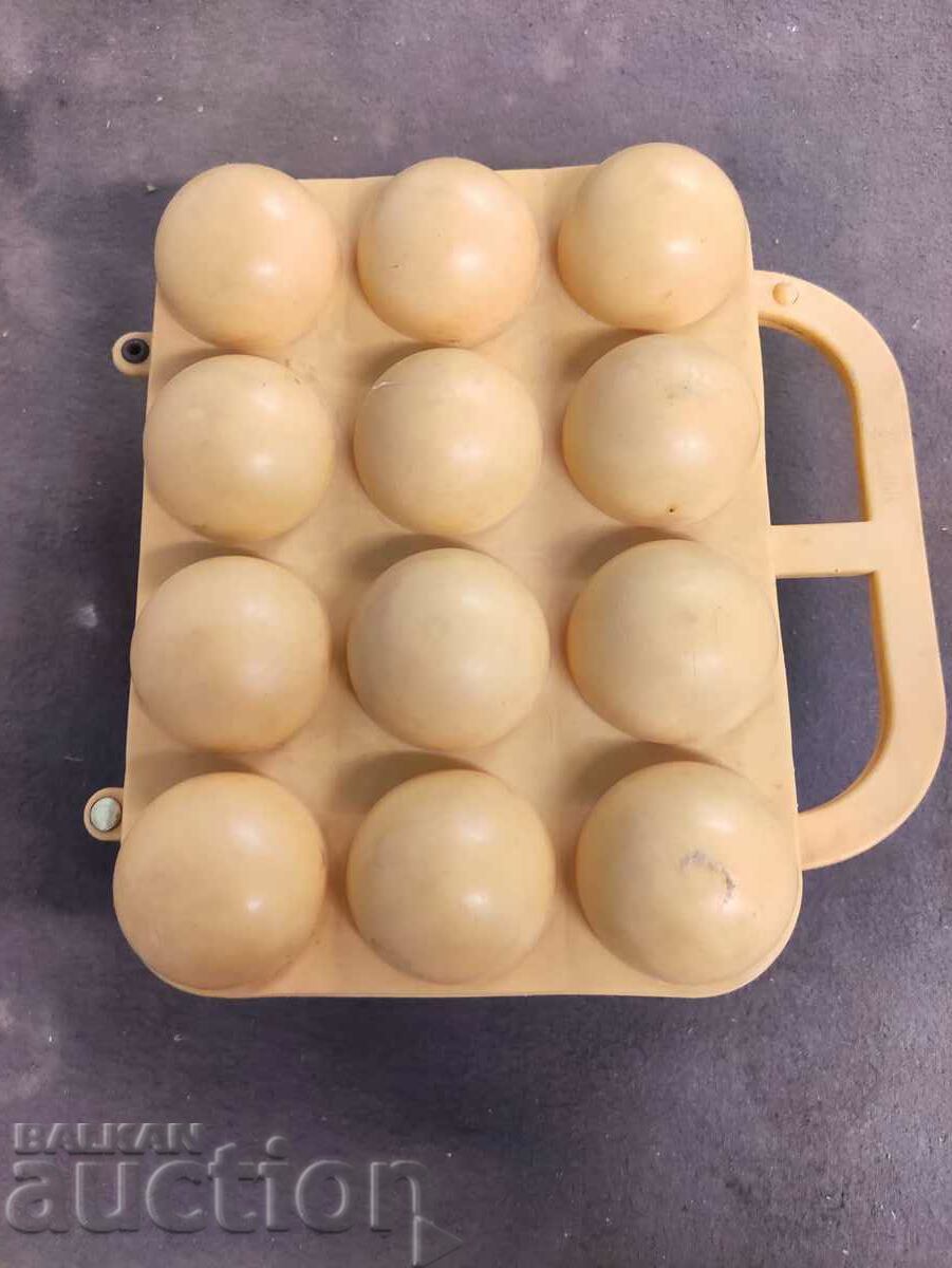 plastic egg box Lyulin