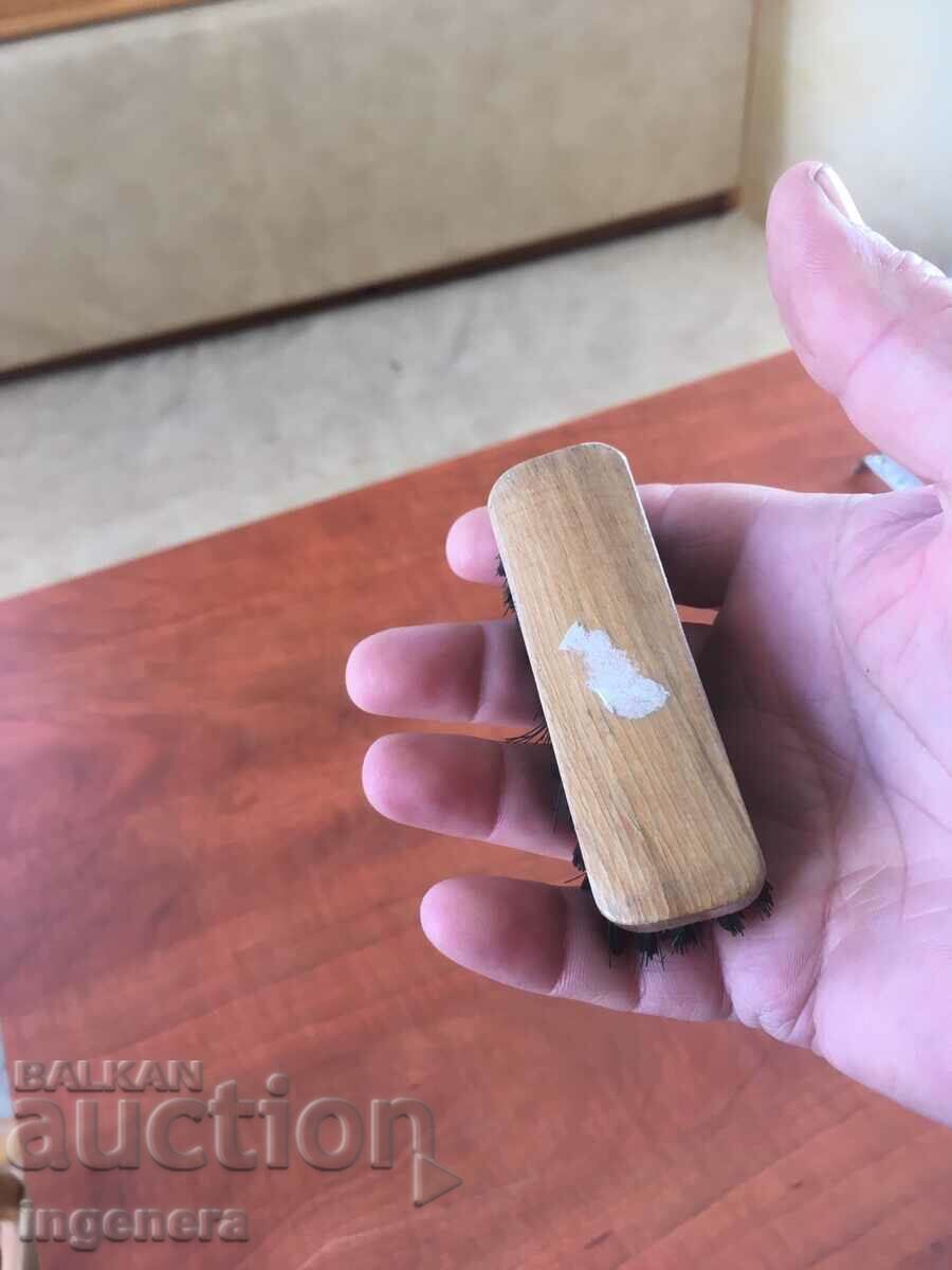 Auction  BRUSH MINI FOR CLOTHES WOOD EST. HAIR FROM SOCA