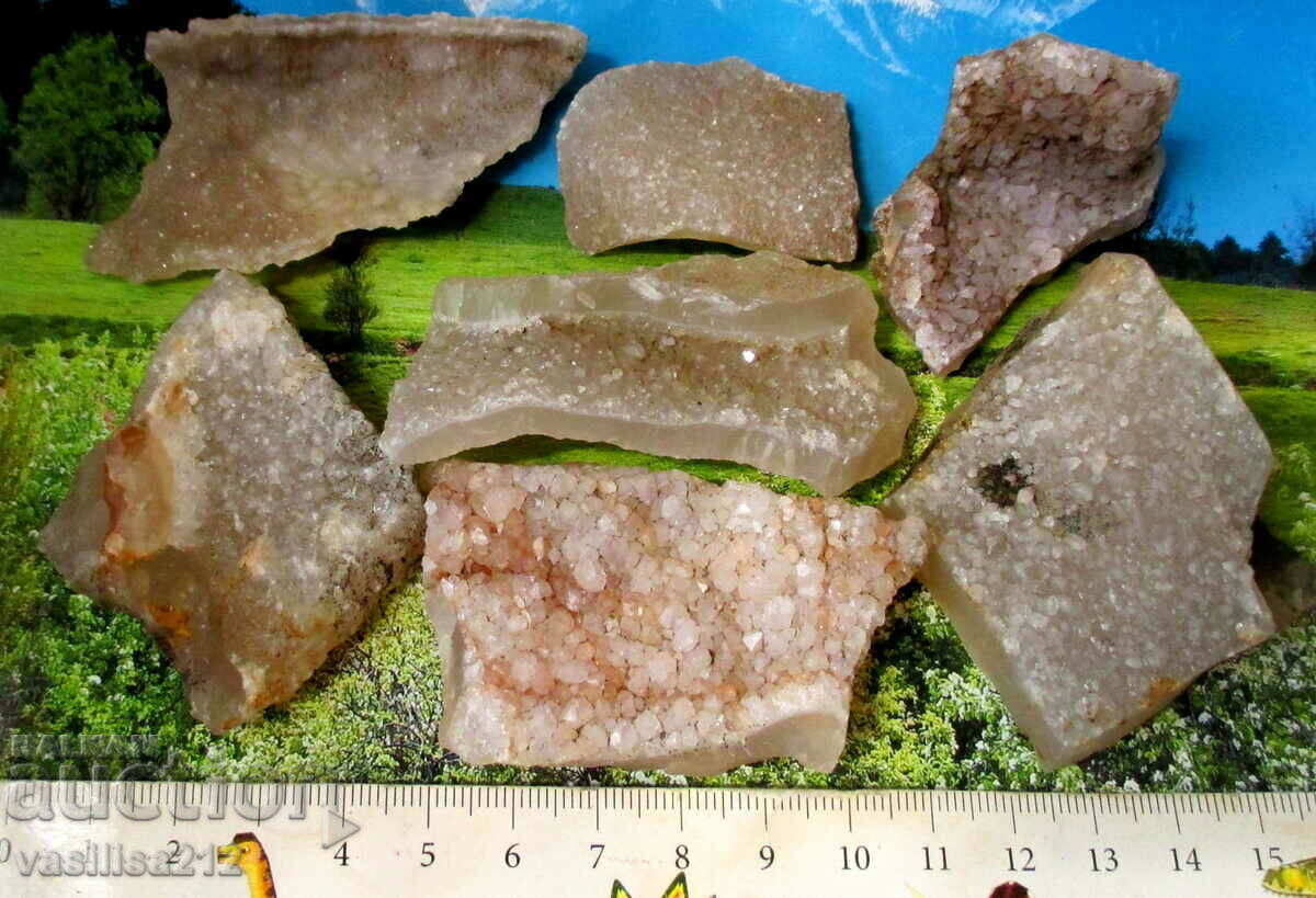 Quartz on chalcedony with price 10.00 BGN | € 5.11 Quartz on chalcedony with price 10.00 BGN | € 5.11