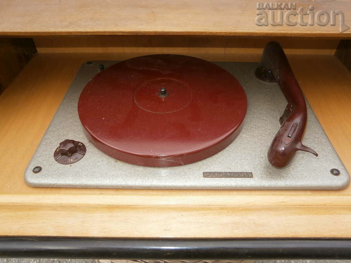 Auction vintage retro vintage turntable Auction vintage retro vintage turntable