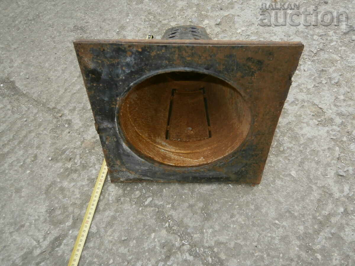 Δημοπρασία παλιά λάμπα προβολέα θεάτρου Δημοπρασία παλιά λάμπα προβολέα θεάτρου