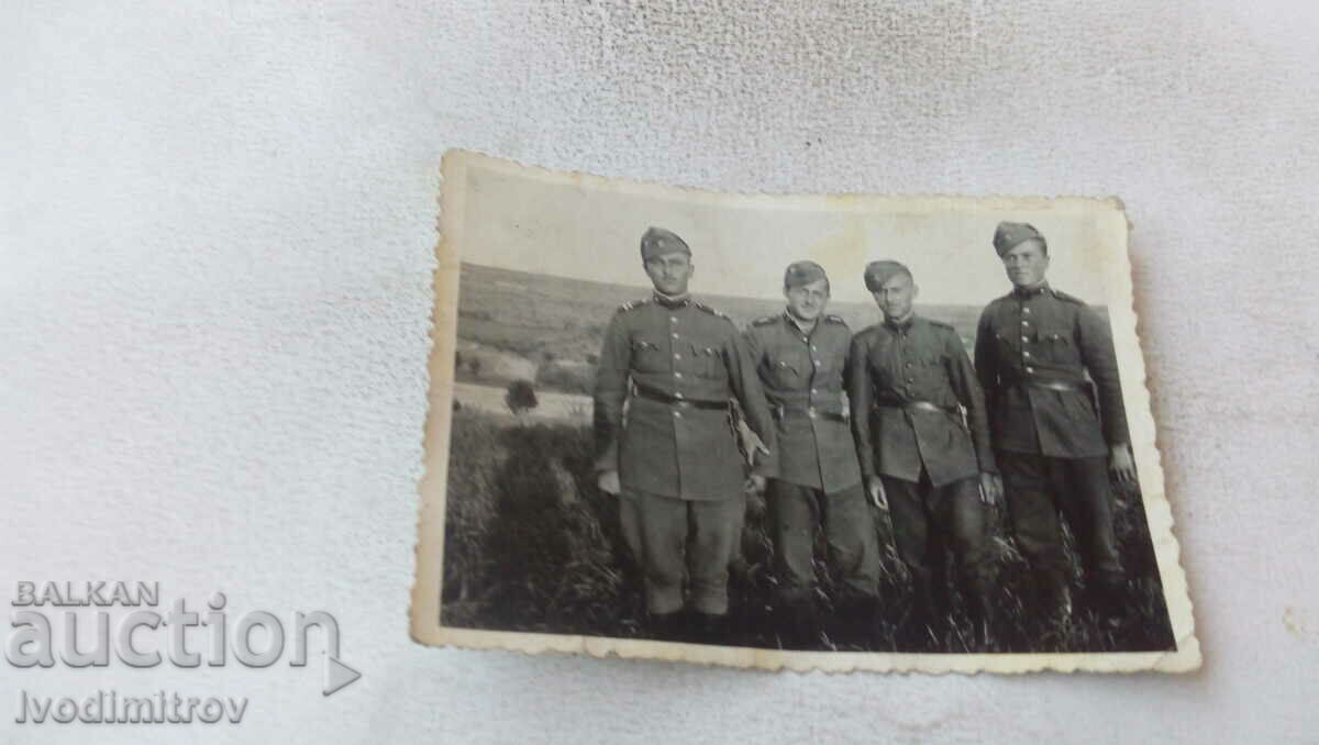 Fotografie Patru soldați și sergenți