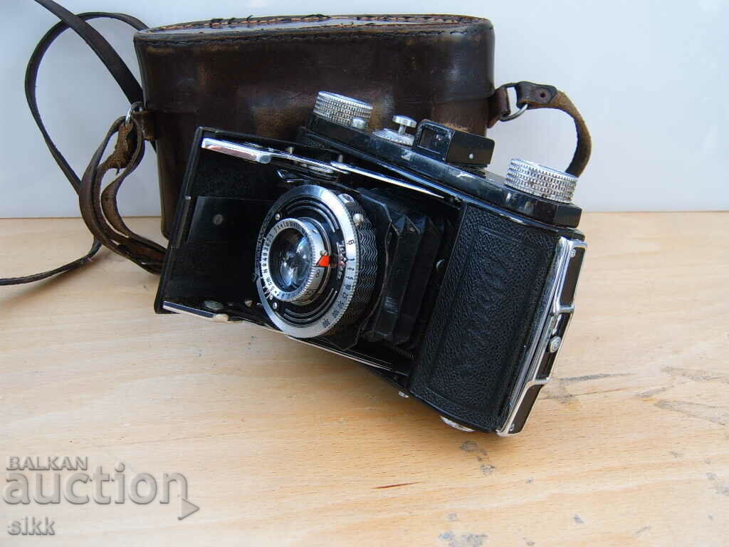 Velty camera vintage with price 150.00 BGN | € 76.69 Velty camera vintage with price 150.00 BGN | € 76.69
