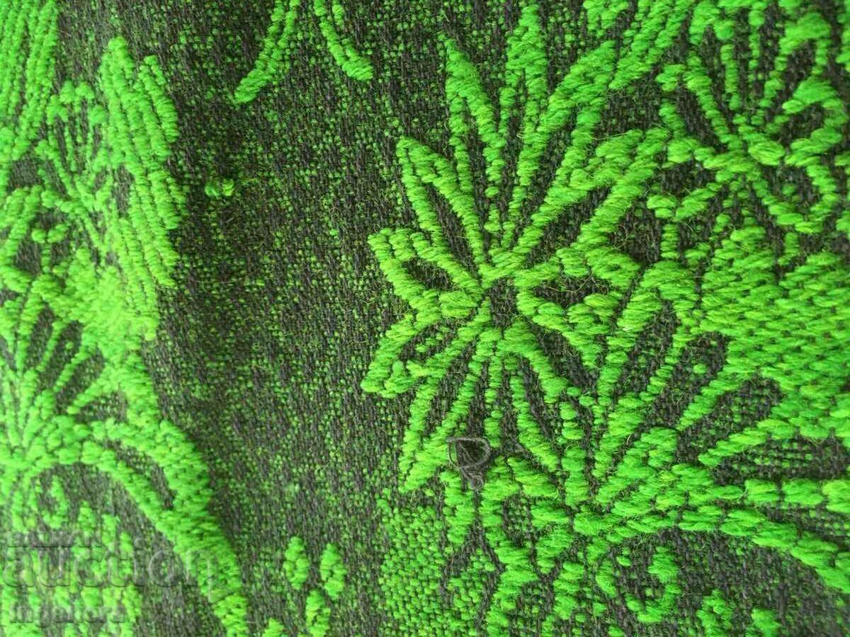 CARPET ROLL WAVE RUG NEW WITHOUT NOTES -215 X 280 CM with price 95.00 BGN | € 48.57 CARPET ROLL WAVE RUG NEW WITHOUT NOTES -215 X 280 CM with price 95.00 BGN | € 48.57