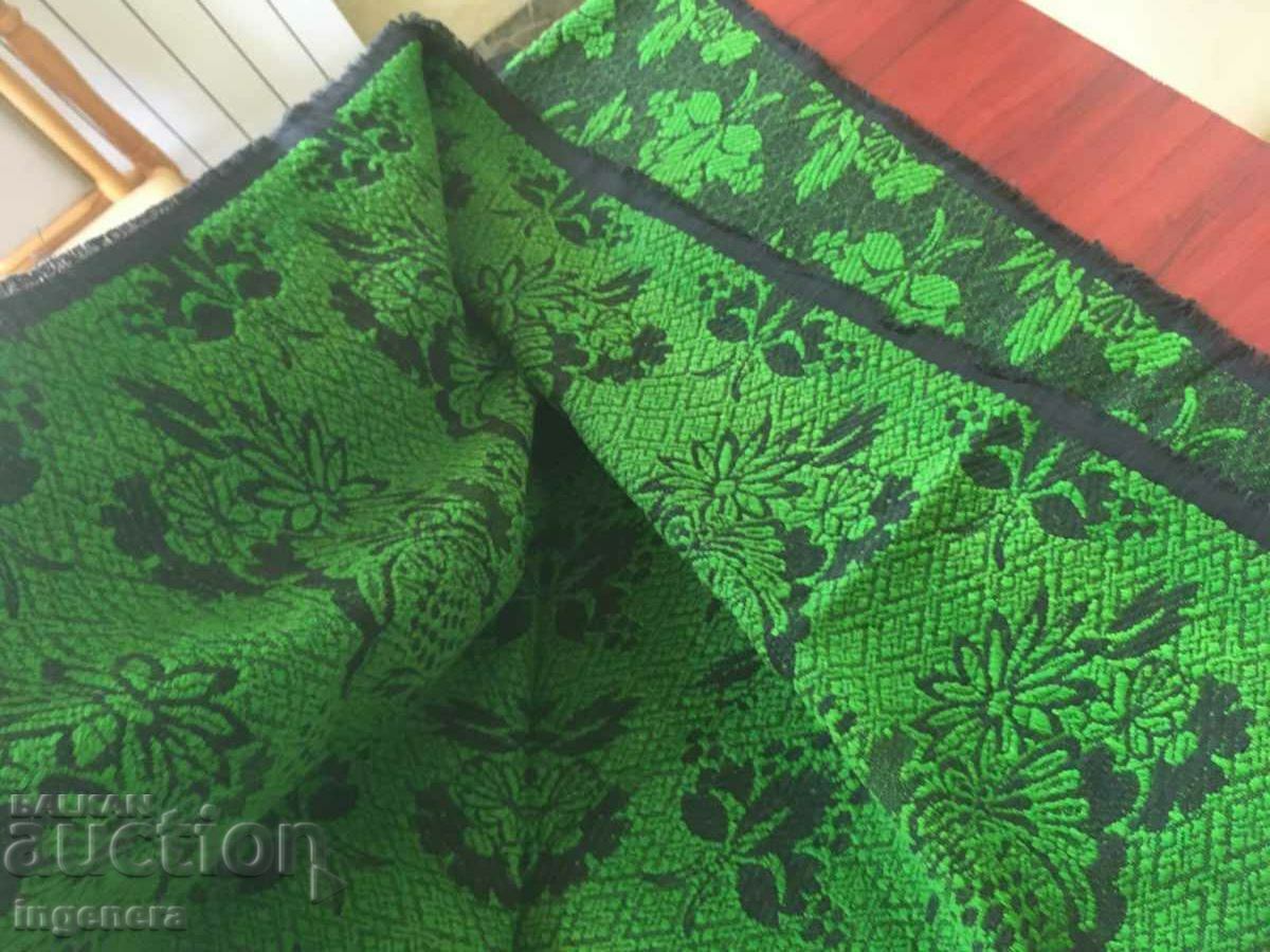 Auction CARPET ROLL WAVE RUG NEW WITHOUT NOTES -215 X 280 CM Auction CARPET ROLL WAVE RUG NEW WITHOUT NOTES -215 X 280 CM