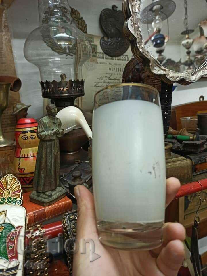 Delivery of A glass of Stalin Delivery of A glass of Stalin