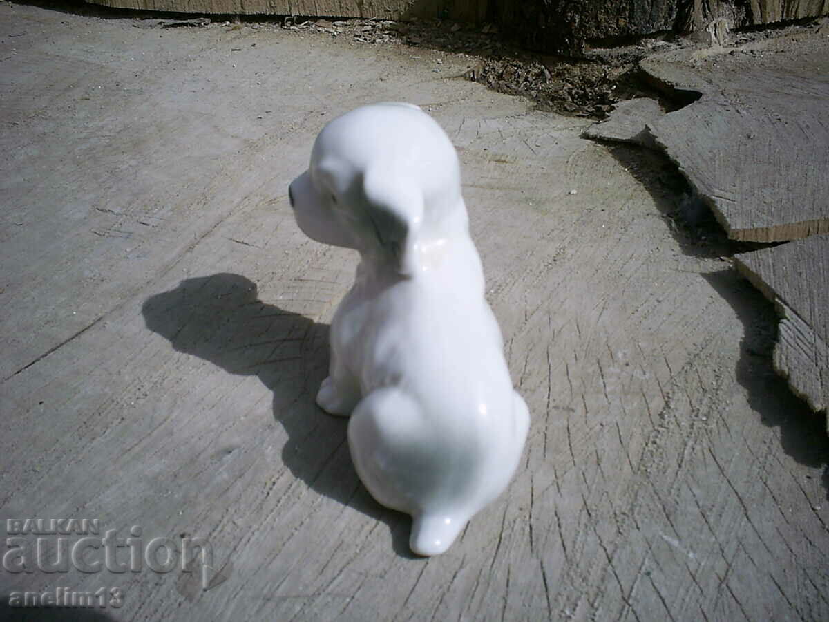 Delivery of OLD PORCELAIN DOG MARKED Delivery of OLD PORCELAIN DOG MARKED