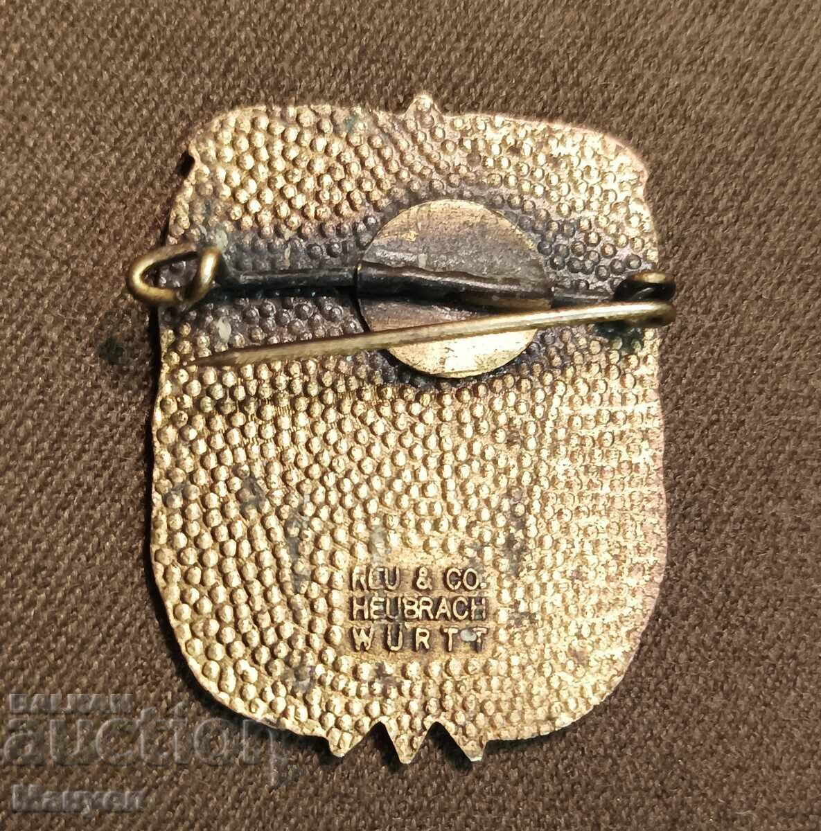 Πουλάω ένα παλιό γερμανικό σήμα βραβείου. με τιμή 27.00 BGN | € 13.80 Πουλάω ένα παλιό γερμανικό σήμα βραβείου. με τιμή 27.00 BGN | € 13.80