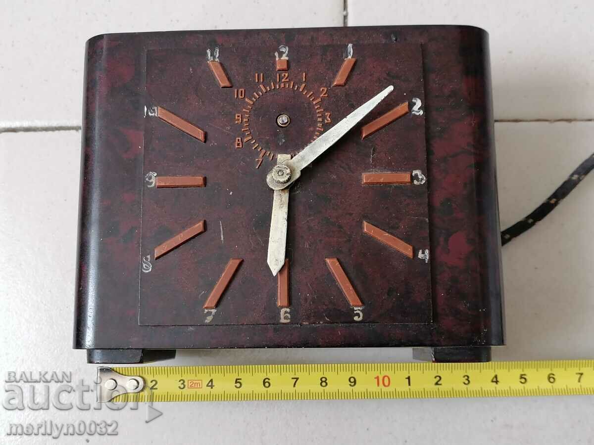 Bakelite box table clock with price 58.00 BGN | € 29.65 Bakelite box table clock with price 58.00 BGN | € 29.65
