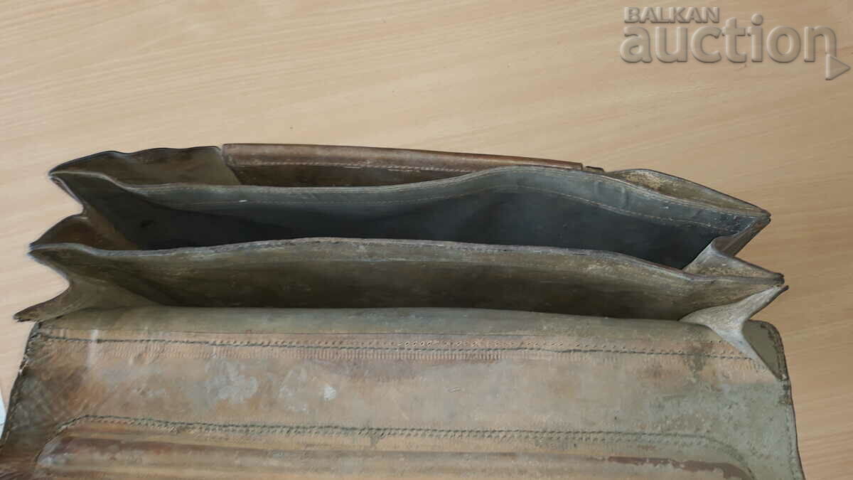 μια παλιά δερμάτινη τσάντα - 6 μια παλιά δερμάτινη τσάντα - 6