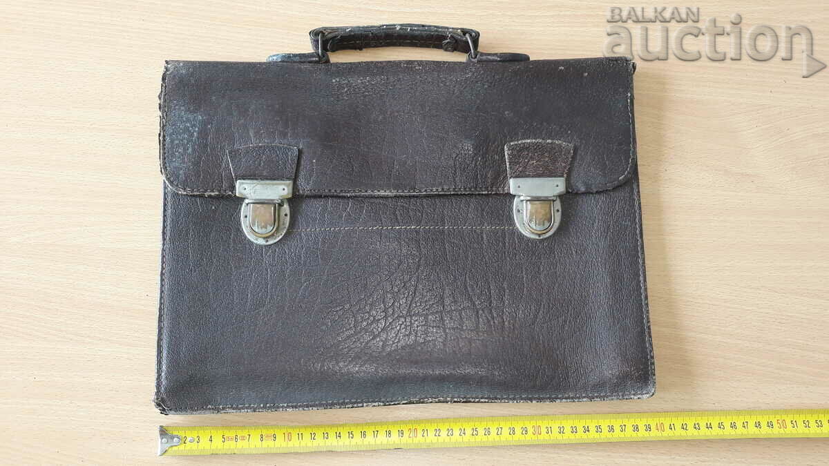 vintage retro vintage leather bag with price 41.00 BGN | € 20.96 vintage retro vintage leather bag with price 41.00 BGN | € 20.96