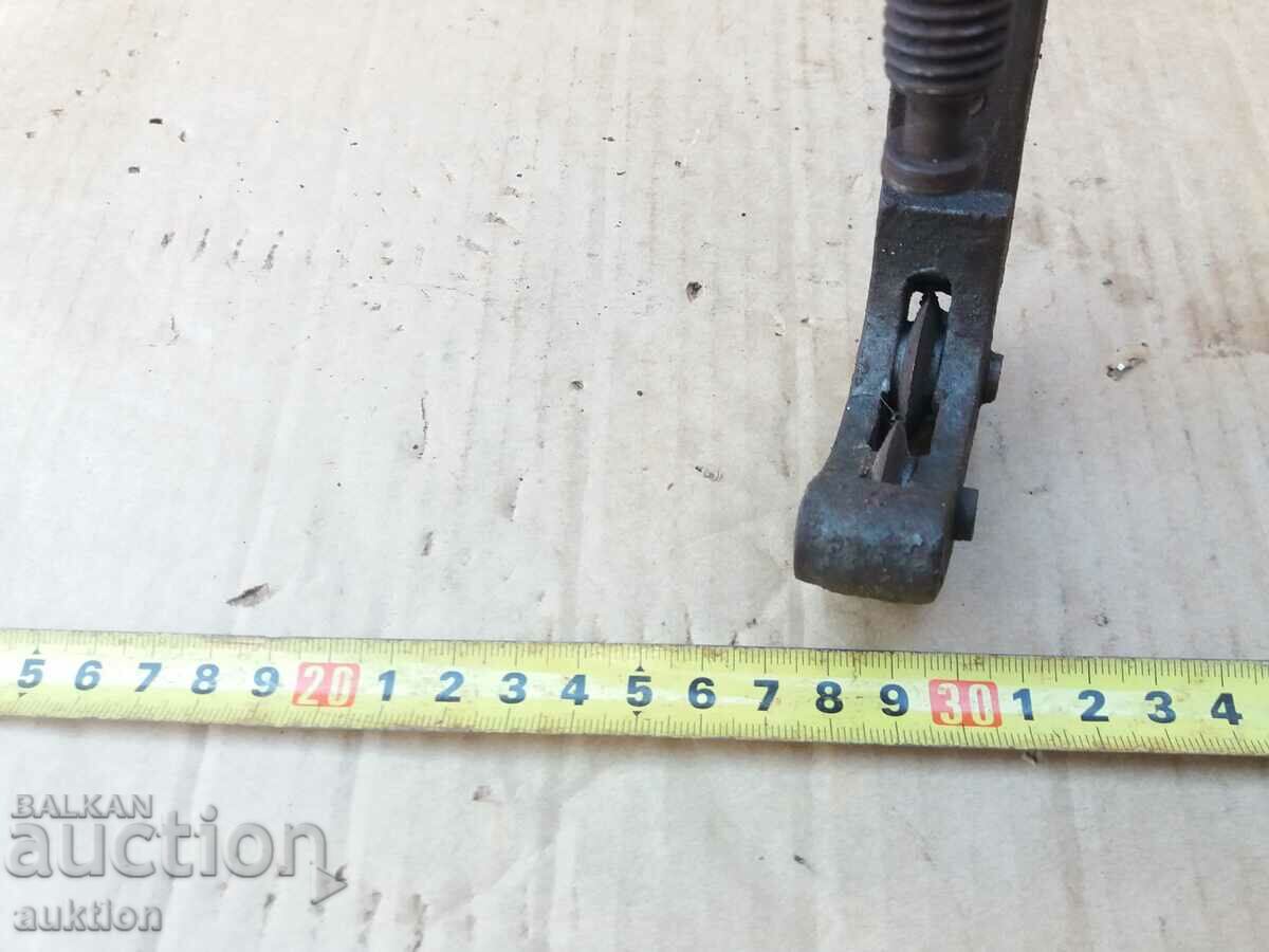 CLAMP FOR CUTTING METAL GLASS WITH STEELED DISCS - 6 CLAMP FOR CUTTING METAL GLASS WITH STEELED DISCS - 6