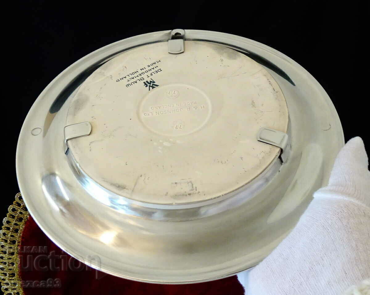 Delivery of Pano Delft porcelain and tin WMF. Delivery of Pano Delft porcelain and tin WMF.