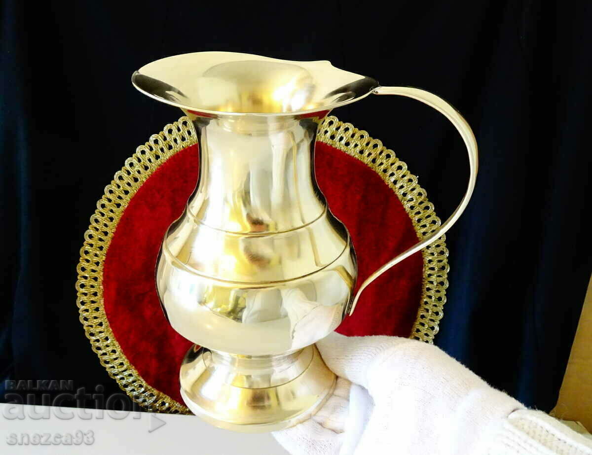 Antique bronze wine jug 900 ml with price 59.00 BGN | € 30.17 Antique bronze wine jug 900 ml with price 59.00 BGN | € 30.17