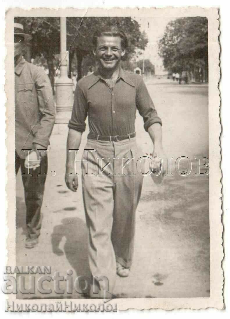 1936 LITTLE OLD PHOTO VARNA YOUNG MAN "NA DORA" B372