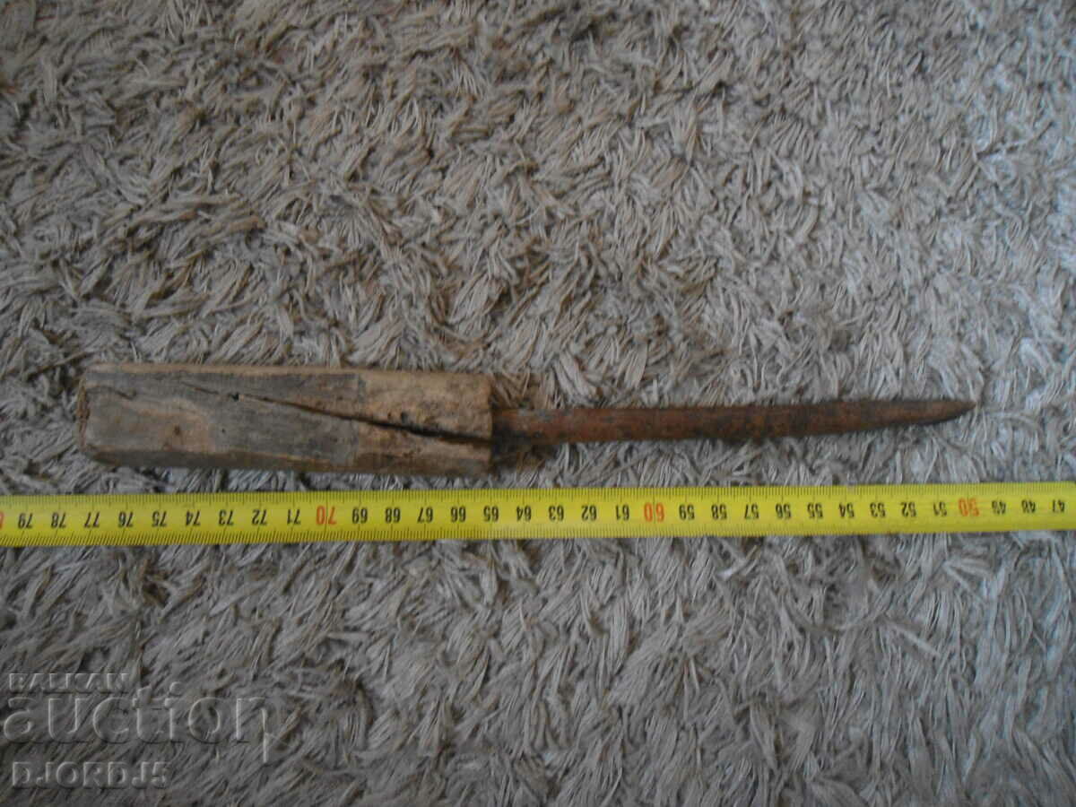 An old screwdriver - 6