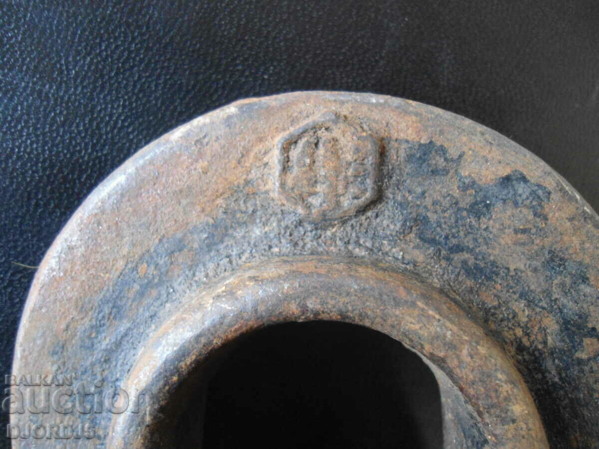 Old clamp, vulcanizer with price 5.00 BGN | € 2.56 Old clamp, vulcanizer with price 5.00 BGN | € 2.56