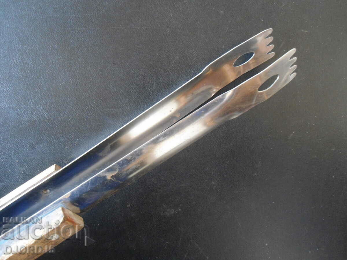 Old home appliance with price 3.00 BGN | € 1.53 Old home appliance with price 3.00 BGN | € 1.53