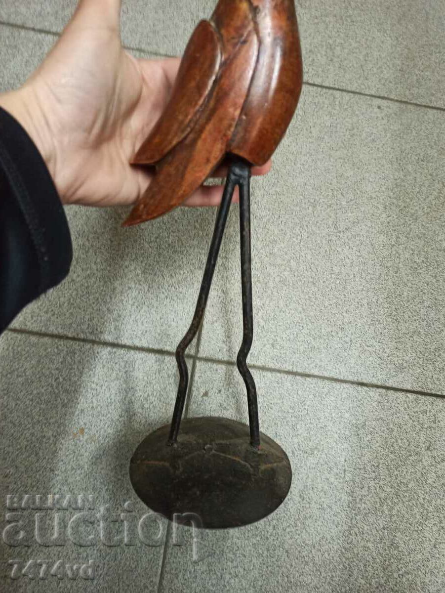 Delivery of OLD BIRD FIGURE - WOOD AND METAL Delivery of OLD BIRD FIGURE - WOOD AND METAL