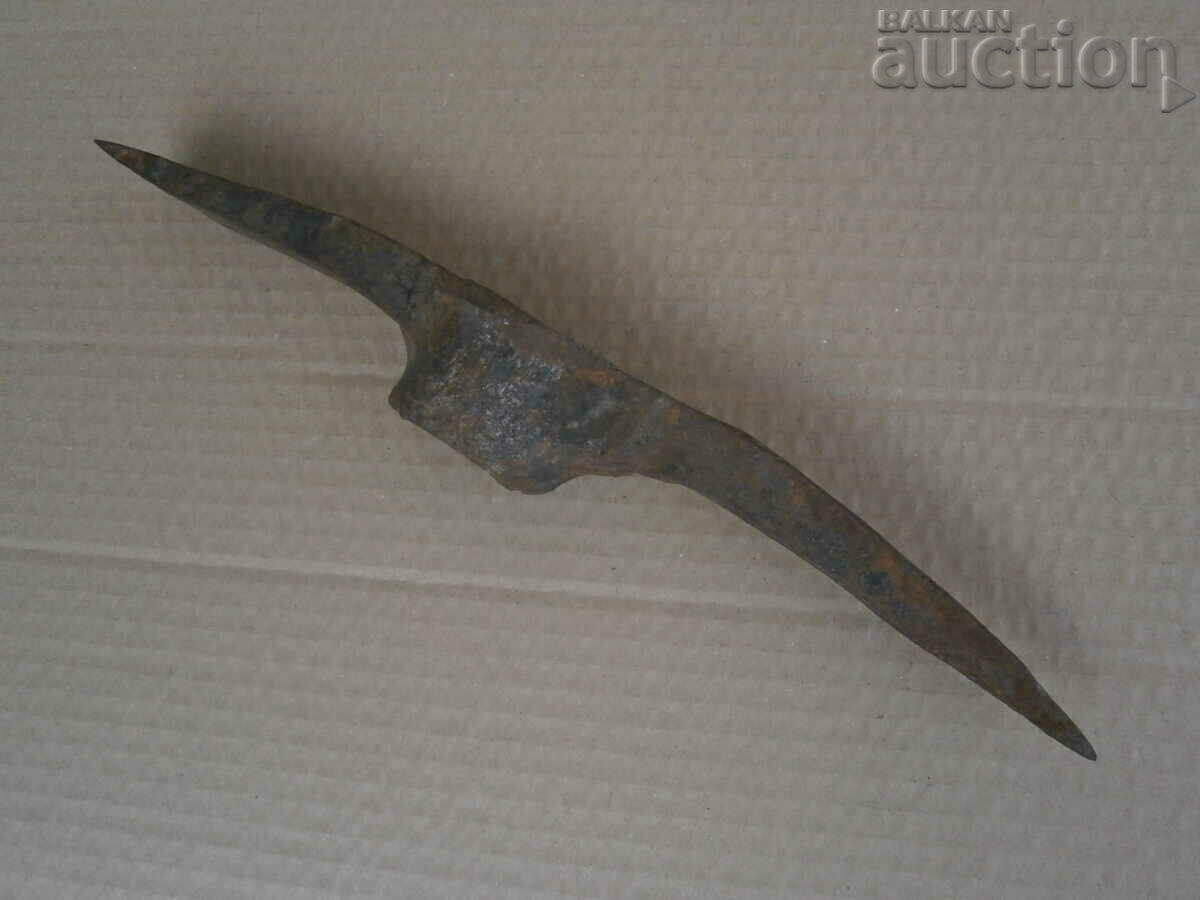 Delivery of OLD MILITARY SMALL FORGED PICK Delivery of OLD MILITARY SMALL FORGED PICK