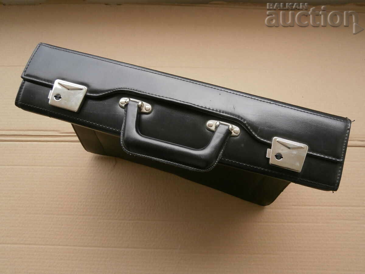 retro vintage leather briefcase bag 90s