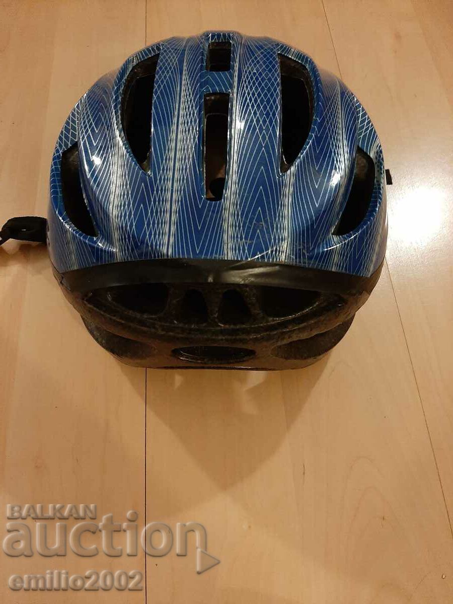 Bicycle helmet helmet with price 9.00 BGN | € 4.60 Bicycle helmet helmet with price 9.00 BGN | € 4.60